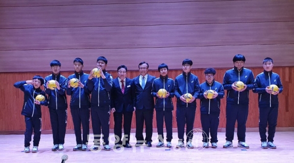 천안인애학교가 21일 전국 최초로 장애학생만으로 구성된 핸드볼부를 창단했다. (사진=최진섭 기자)