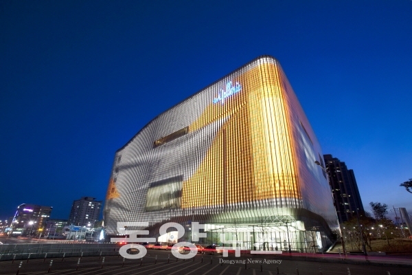 갤러리아백화점 센터시티가 오는 12일까지 진행되는 ‘대한민국 동행 세일’의 마지막 주말을 맞아 다채로운 상품전을 진행한다. (사진=갤러리아 센터시티 제공)