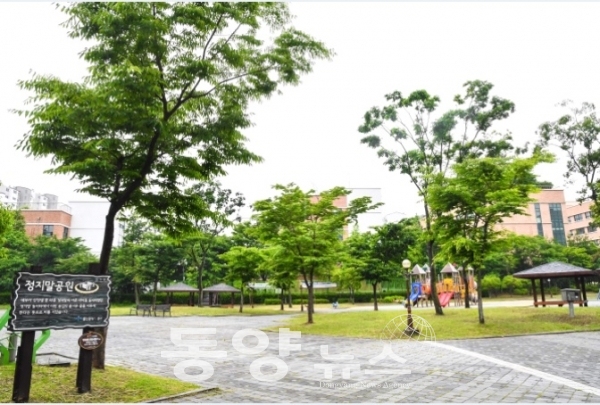 초·중학교와 인접해 있는 정지말공원은 어린이 놀이시설 주변으로 산책할 수 있는 산책로와 사계절 정원을 즐길 수 있도록 만들어진다.(사진=중구청 제공)