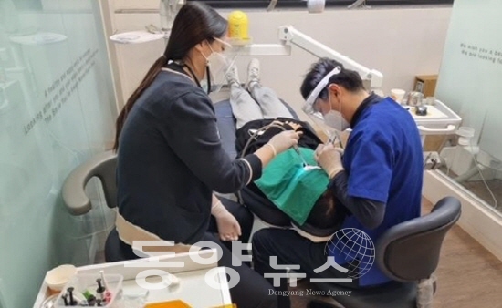 아동 치과주치의 충치확인 및 치아 점검.(사진= 인천시 제공)