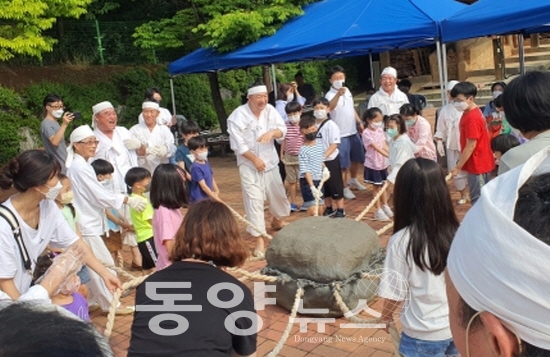 서구지역 향토문화 ‘인천 쑥대고잔 지경다지기’ 공연.(사진= 서구청 제공)